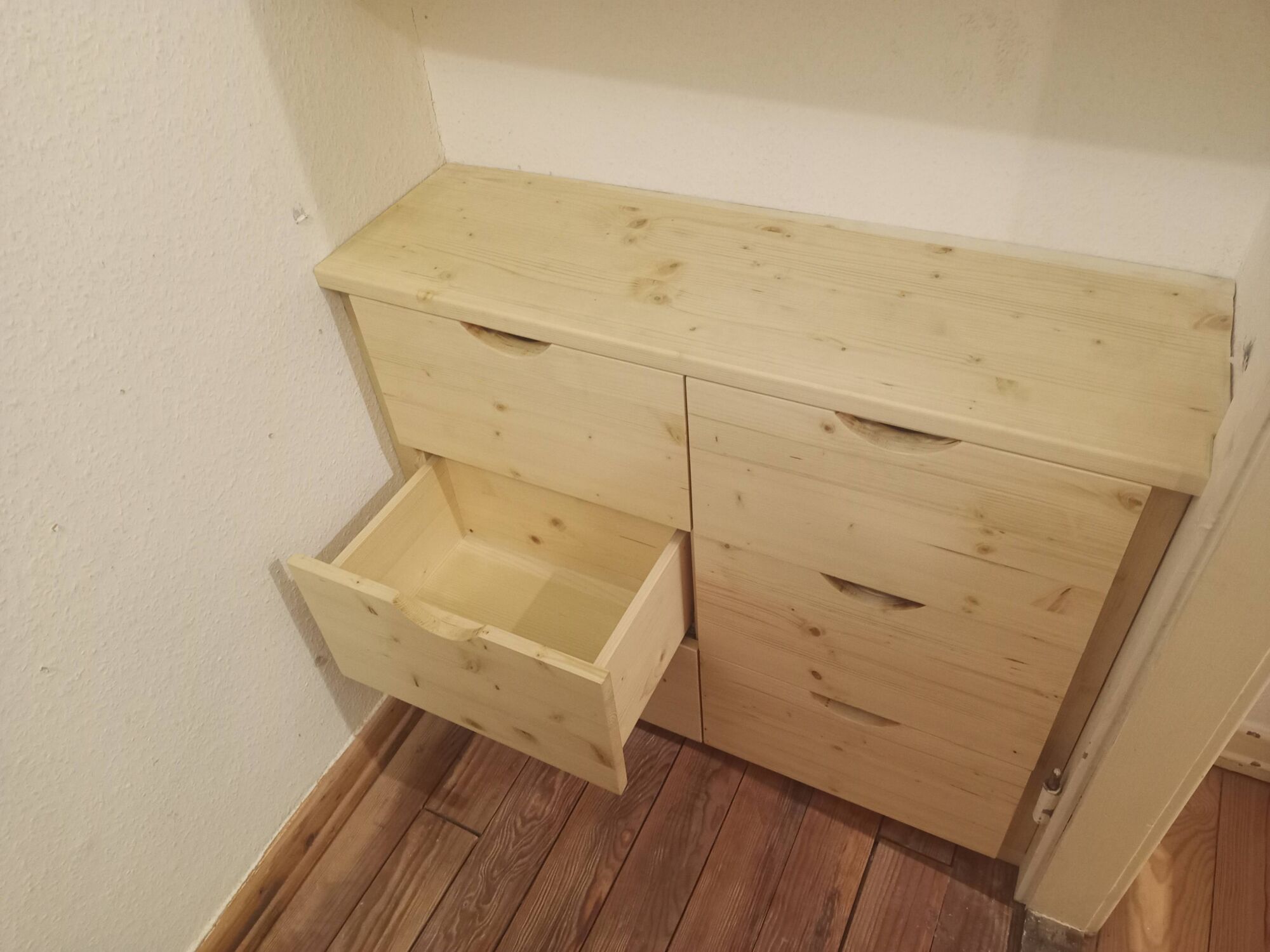 Conception de meubles sur mesure en bois pour séjour, bureau et chambre à Zillisheim à proximité d&#8217;Altkirch Montbéliard